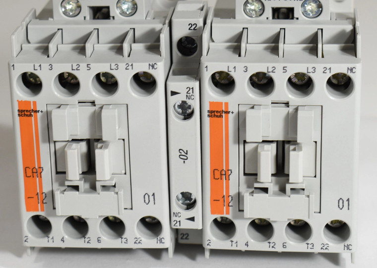 Reversing contactor w/main amperage and (CAU7-12-04-24Z)