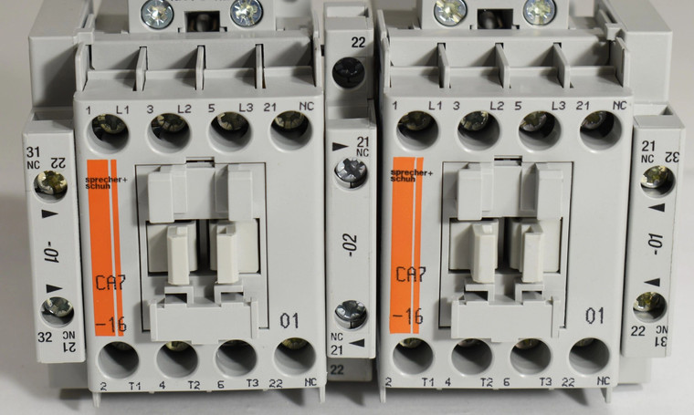 Reversing contactor w/main amperage and (CAU7-16-06-220W)