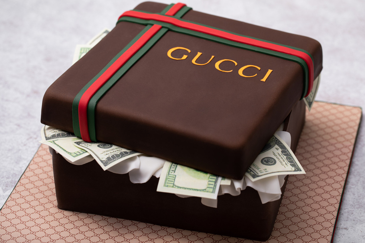 GUCCI Box Cake