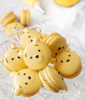 Winnie The Pooh Macarons