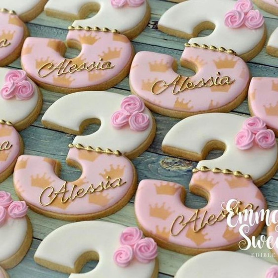 Split Color Number Cookies
