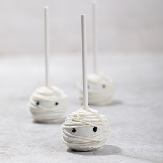 Spooky Mummy Cake Pops