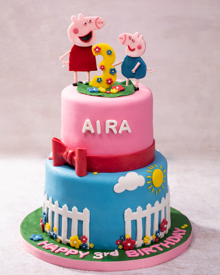 Pepa Pig Garden Cake