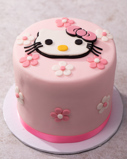 Hello Kitty Cake
