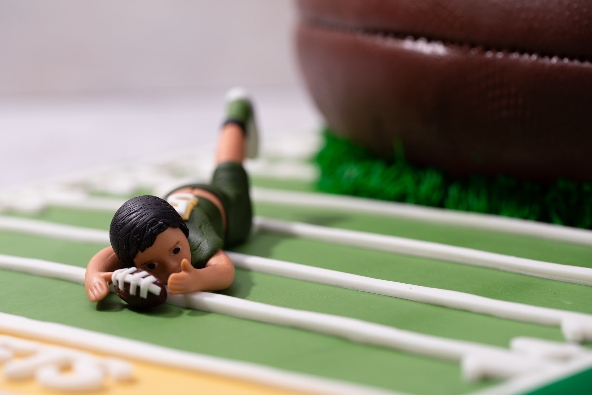 Amazon.com: Girls Rugby Birthday Cake Topper, American Football Theme  Birthday Party Decoration for Girls, Rugby Party Favor for Female Players  Fans : Grocery & Gourmet Food