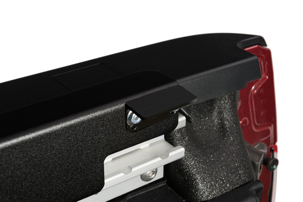 UnderCover UC1136 SE Tonneau Cover, For 2014-2019 GMC Sierra 5'9" Bed