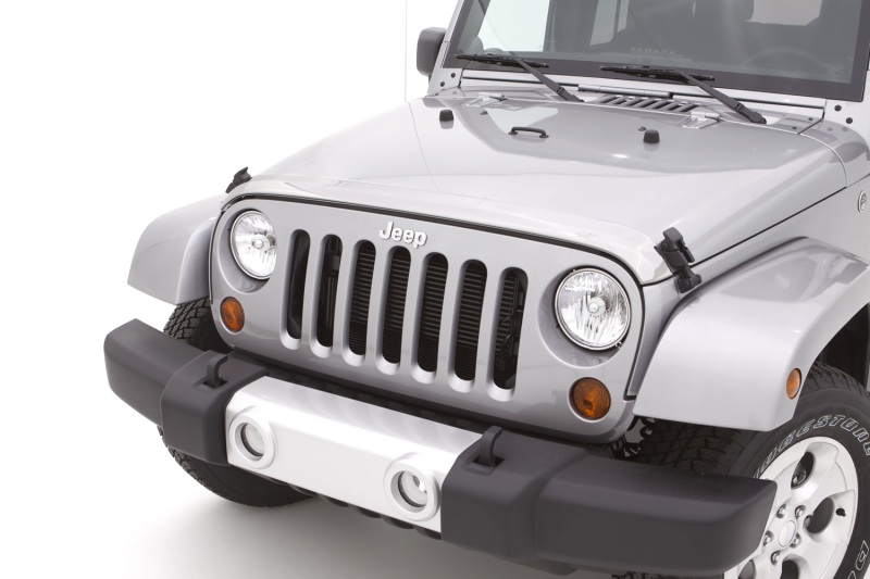 AVS fits  07-18 Jeep Wrangler Unlimited Aeroskin Low Profile Hood Shield - Chrome - 622060