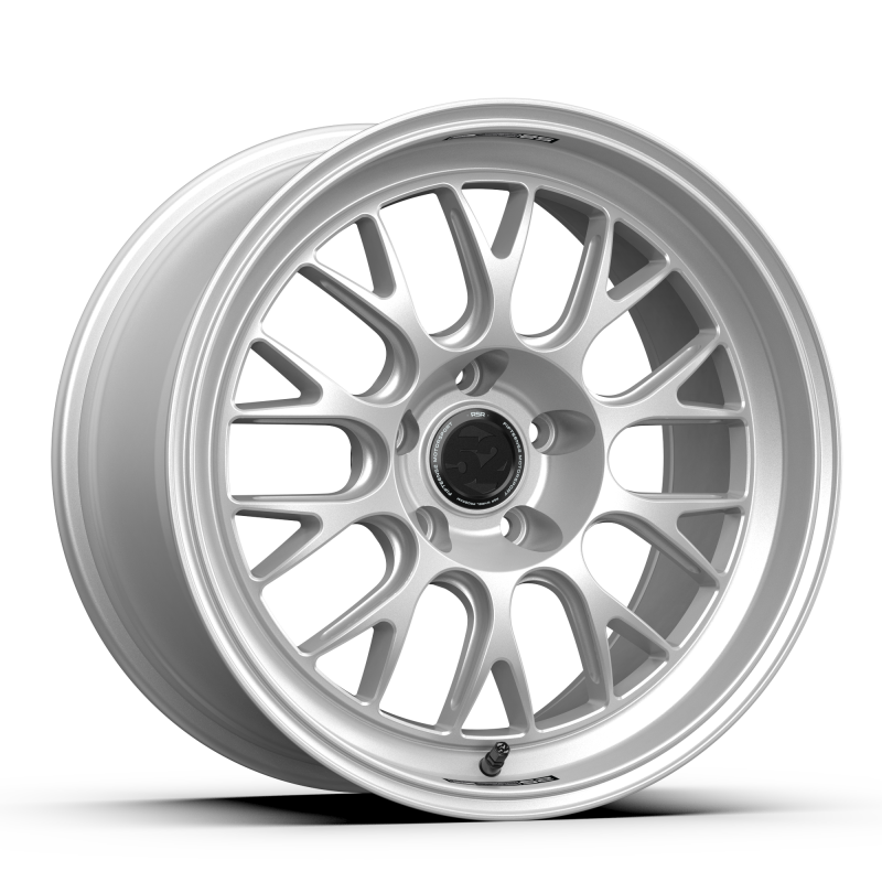 fifteen52 Holeshot RSR 19x9.5 5x120 22mm ET 72.56mm Center Bore Radiant Silver - RSHRS-99552+22