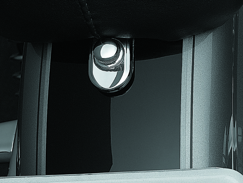 Kuryakyn Seat Beauty Cap & Thumb Screw Combo Chrome - 9035