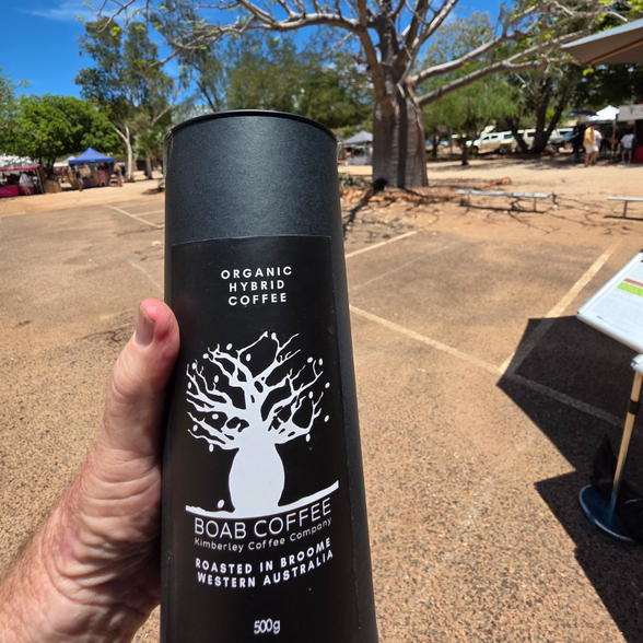 Boab Coffee is created in collaboration with Indigenous communities of the Kimberley, symbolised by the Boab tree.

Brazil contributes chocolate sweetness and nutty base, PNG adds earthy richness and full body, while Ethiopia lifts the cup with floral brightness.