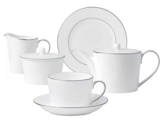  Royal Doulton Signature Platinum Fine Bone China Collection