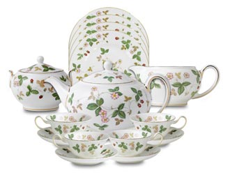 Wedgwood Wild Strawberry Fine Bone China