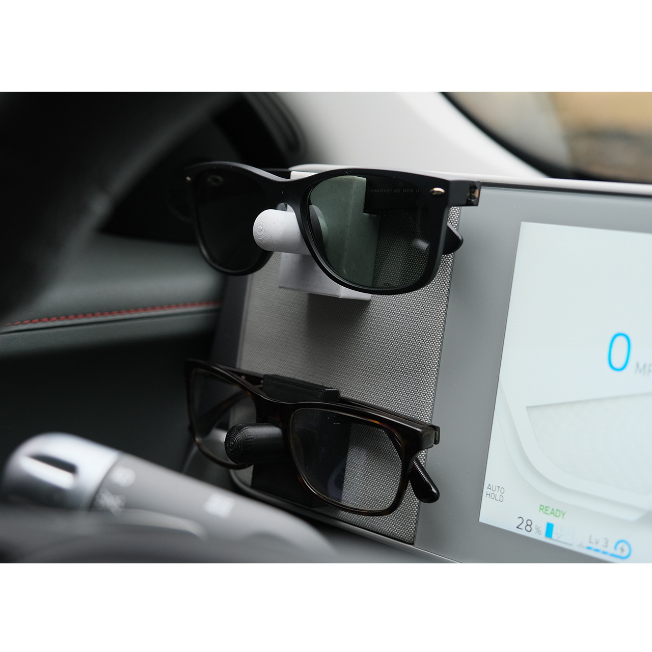 Hyundai Magnetic Eyewear Holder | Hyundai Shop