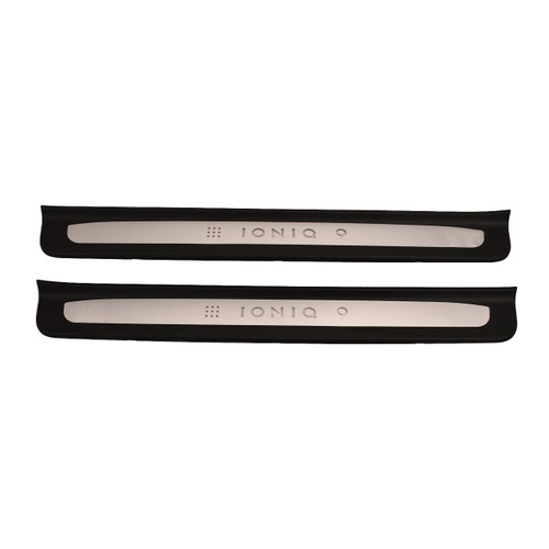 2026-2027 Hyundai IONIQ 9 Illuminated Door Sill Plates