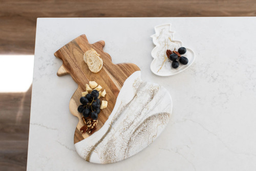 Lynn & Liana SNOWMAN Acacia Cheeseboard GOLD QUARTZ Lynn & Liana SNOWMAN Acacia Cheeseboard GOLD QUARTZ