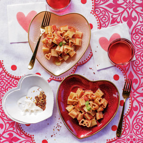 Vietri Baroque Glass RED Heart Plate