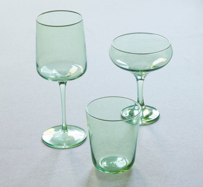 Fine Line Quartz with White Rim Wine Glass Set of 4 | Mariposa