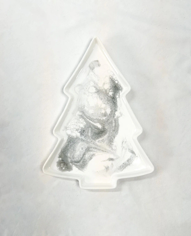 Lynn & Liana CHRISTMAS TREE Ceramic Tray TINSEL