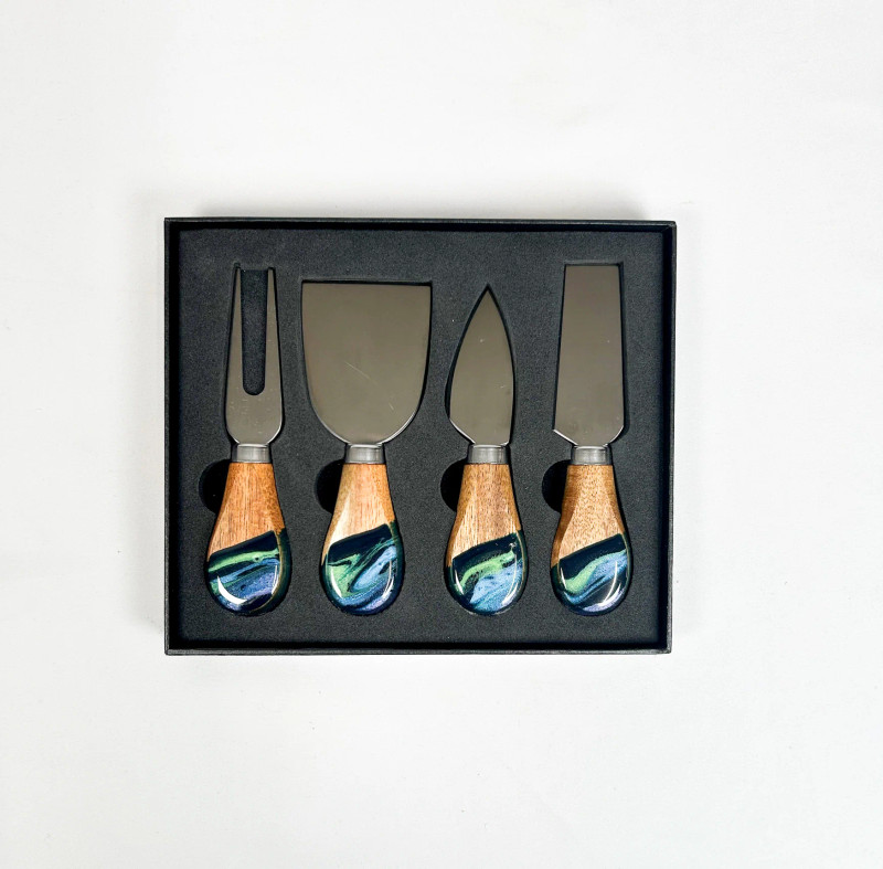 Lynn & Liana Cheese Knife Set of 4 Resin Coated - NORTHERN LIGHTS