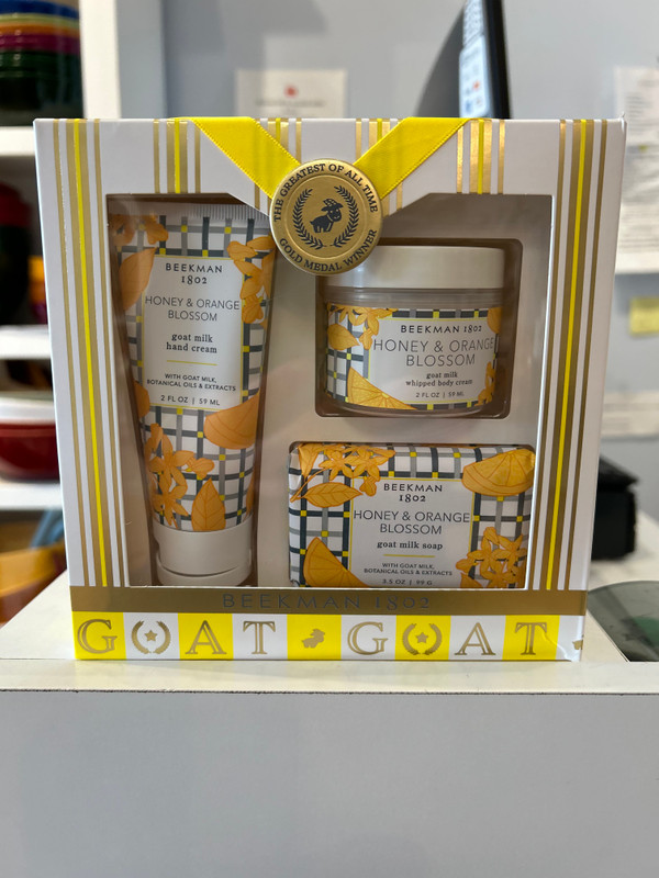 Beekman 2025 Gift Set Hand Cream, Body Cream & Bar soap - Honey & Orange Blossom