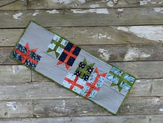 PURRFECT CHRISTMAS "Gift Wrapped" Table Runner Kit