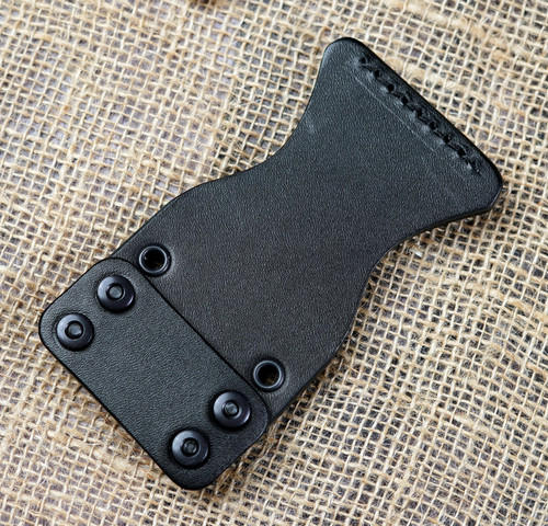 Drop loop in black leather.