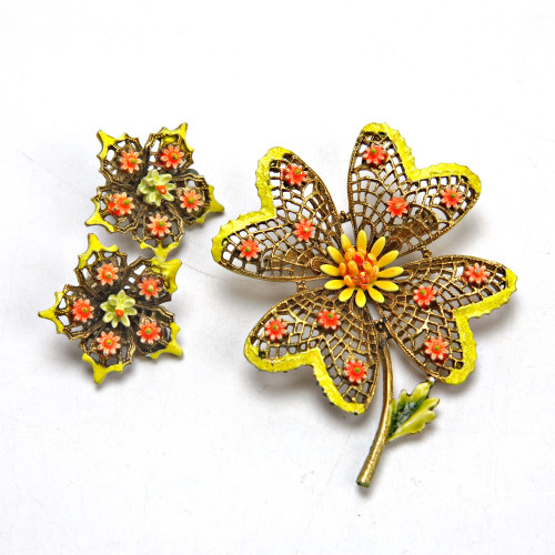 Vintage Flower Power Signed ART Arthur Pepper Yellow Enamel Brooch & Earrings Set