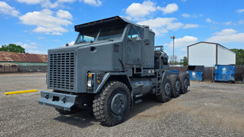 1994 Oshkosh M1070 8x8 HET Winch Truck, Semi