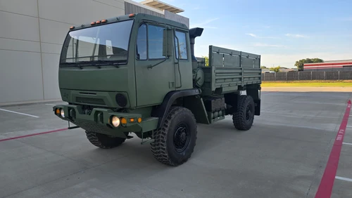 2005 Stewart & Stevenson M1078A1R LMTV 2.5 Ton 4x4 Cargo Truck