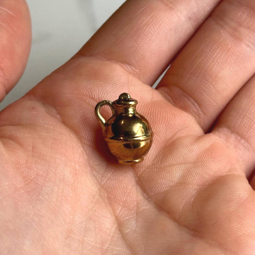 9KT Hollow Vase Charm, Simple Yellow Gold Small Jug Pendant, Cute Unique Bracelet Addition or Necklace Collection, British Gold Jewellery