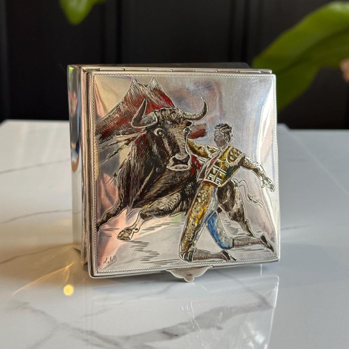 925 Sterling Silver Decorative Box with Matador Painting, Peruvian Bullfighting Andrés Roca Rey Metal Jewellery and Silver Collectible 925 Sterling Silver Decorative Box with Matador Painting, Peruvian Bullfighting Andrés Roca Rey Metal Jewellery and Silver Collectible