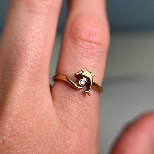 10KT Gold Dolphin Ring, Adorable Girly Diamond Accent Jewellery, Cute Jumping Yellow Gold Ocean Animal Size 6 US 10KT Gold Dolphin Ring, Adorable Girly Diamond Accent Jewellery, Cute Jumping Yellow Gold Ocean Animal Size 6 US