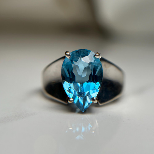 Large Naural Blue Topaz Statement Ring, Solid 10KT White Gold Pear Cut Vibrant Coloured Estate Jewellery, November Birthstone Size 6.75 US