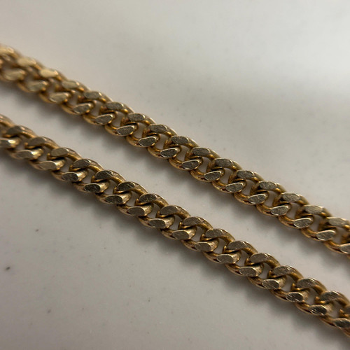 Classic 10KT Yellow Gold Curb Chain Simple & Stackable Chunky Necklace Estate Jewellery