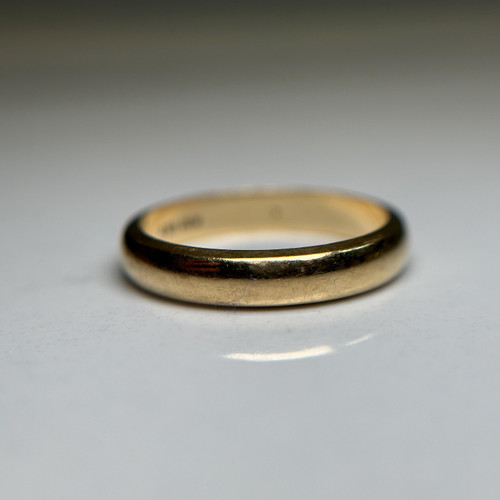 Vintage 18K Gold Wedding Band Ring | Minimalist Gold Stack Ring | Classic Unisex Band