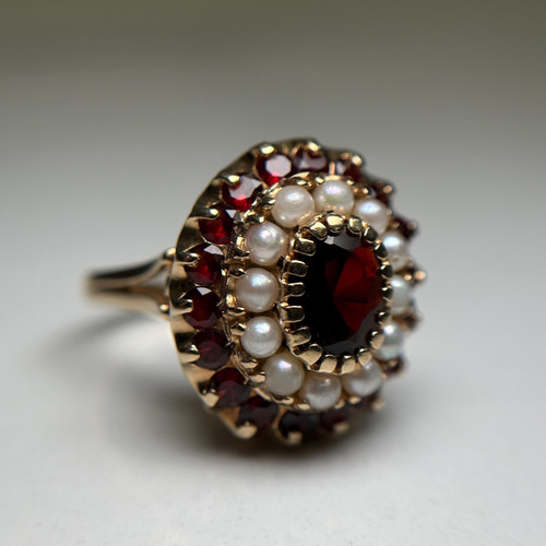 Vintage 10K Gold Garnet & Akoya Pearl Cluster Ring | Estate Garnet Halo Ring | Size 7