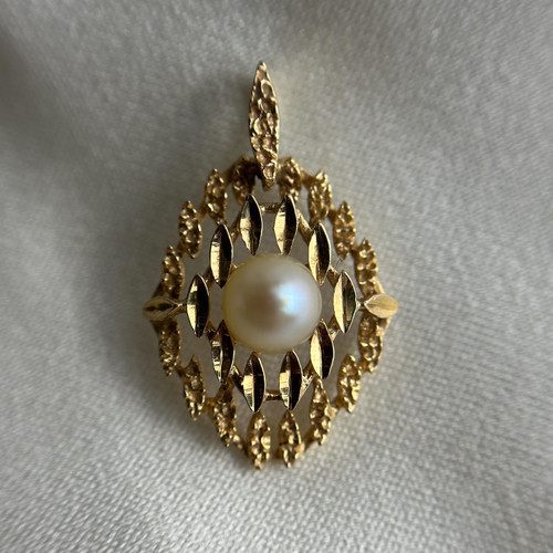 Vintage 14K Gold Cultured Pearl Pendant | Estate Pearl Charm