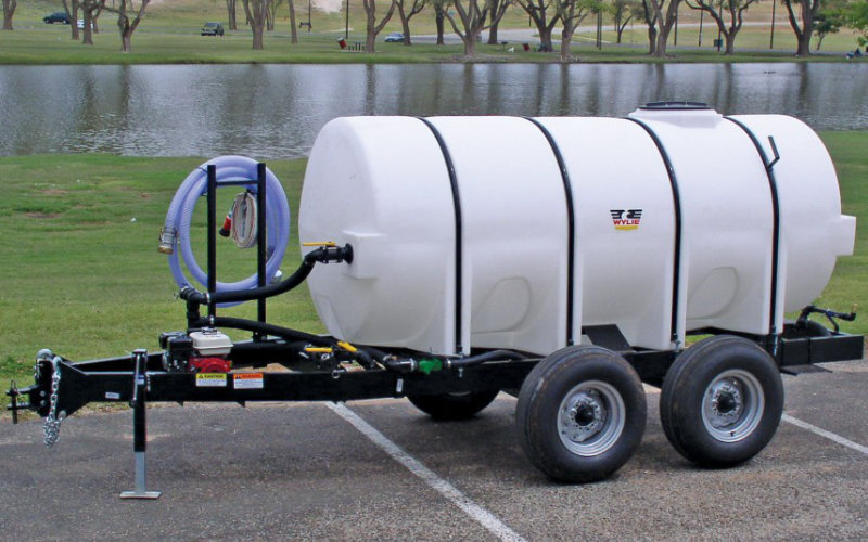 1600 gallon water wagon for transporting water