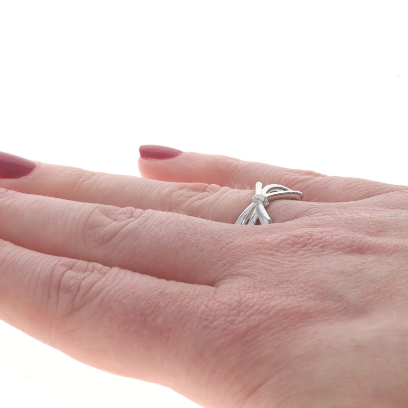 Tiffany & Co. Bow Diamond Band - White Gold 18k Round Brilliant