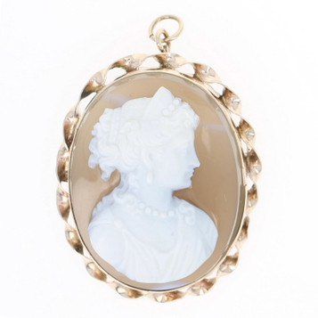 Yellow Gold Carved Hardstone Agate Art Deco Brooch/Pendant - 10k Vintage Cameo Yellow Gold Carved Hardstone Agate Art Deco Brooch/Pendant - 10k Vintage Cameo