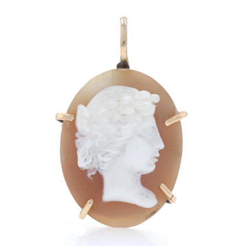 Vintage Carved Shell Cameo Pendant - 14k Yellow Gold Silhouette Oval Vintage Carved Shell Cameo Pendant - 14k Yellow Gold Silhouette Oval