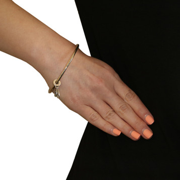 Retired Pandora Smooth Pandora Signature Bracelet with Padlock Clasp ::  Pandora Bracelets 597092CZ :: Authorized Online Retailer