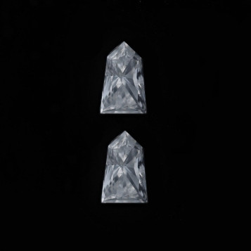 Set of 2 Loose Diamonds - Shield Cut .35ctw I-J VS2 Matched Pair Set of 2 Loose Diamonds - Shield Cut .35ctw I-J VS2 Matched Pair