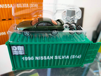 DIECAST MASTERS 1996 NISSAN SILVIA S14/S15 With Shipping Container