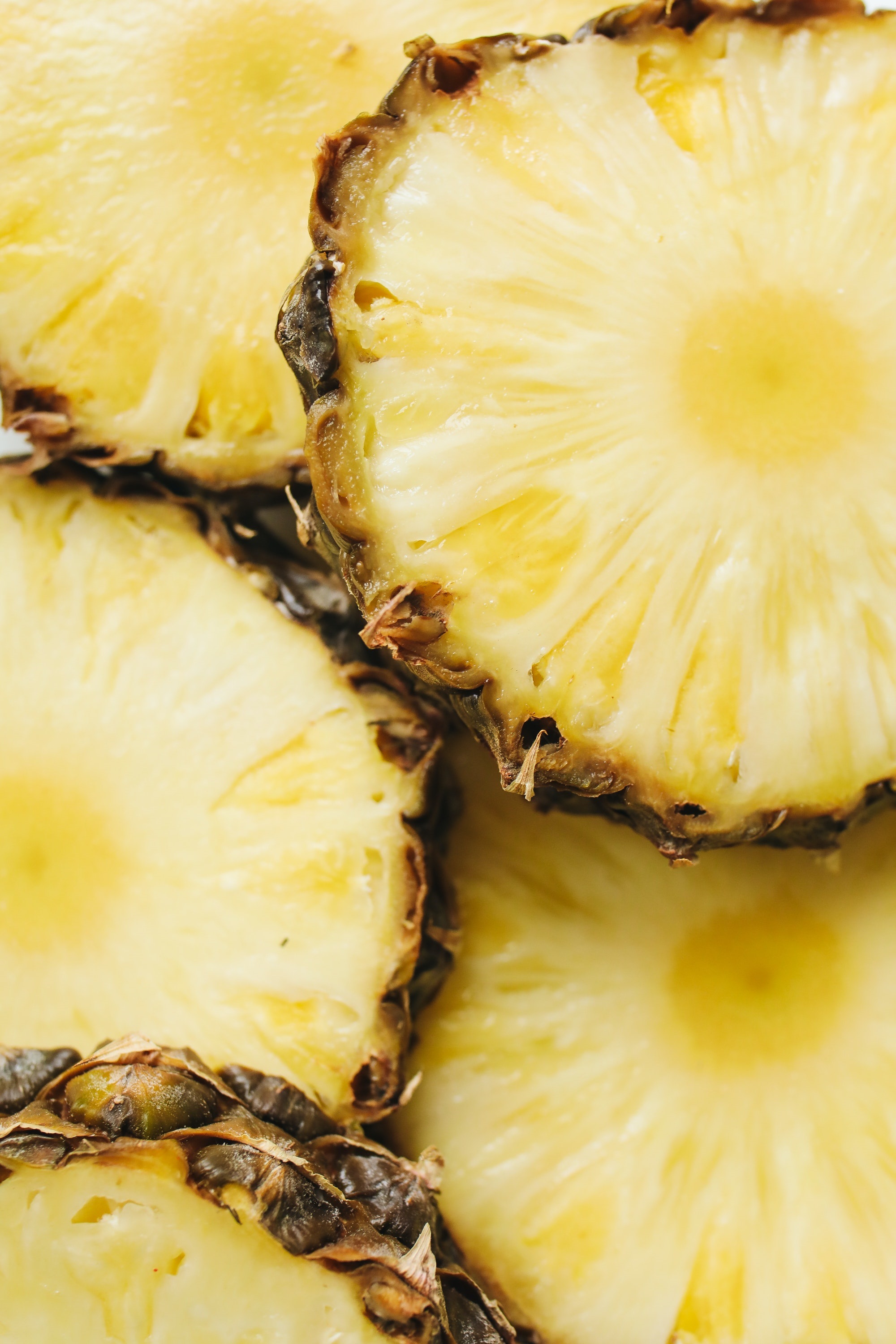 Pineapple’s Bromelain Enzyme Provides Amazing Health Benefits Aura