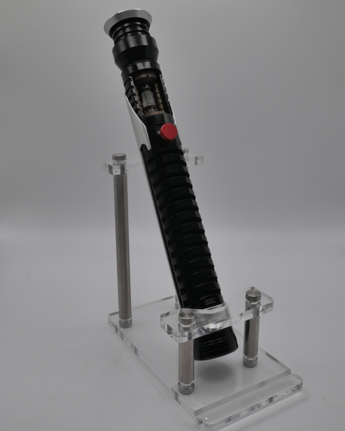 Quigon with Crystal Reveal Chamber installed saber hilt