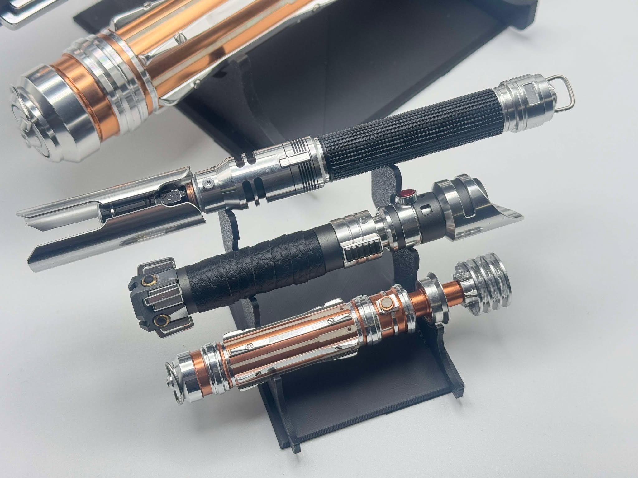 Mini .45-Scale Kestis Survivor