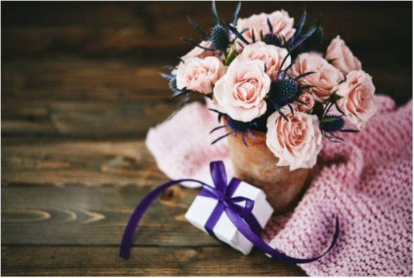 The Significance Of Anniversary Flowers For Husbands In The UK