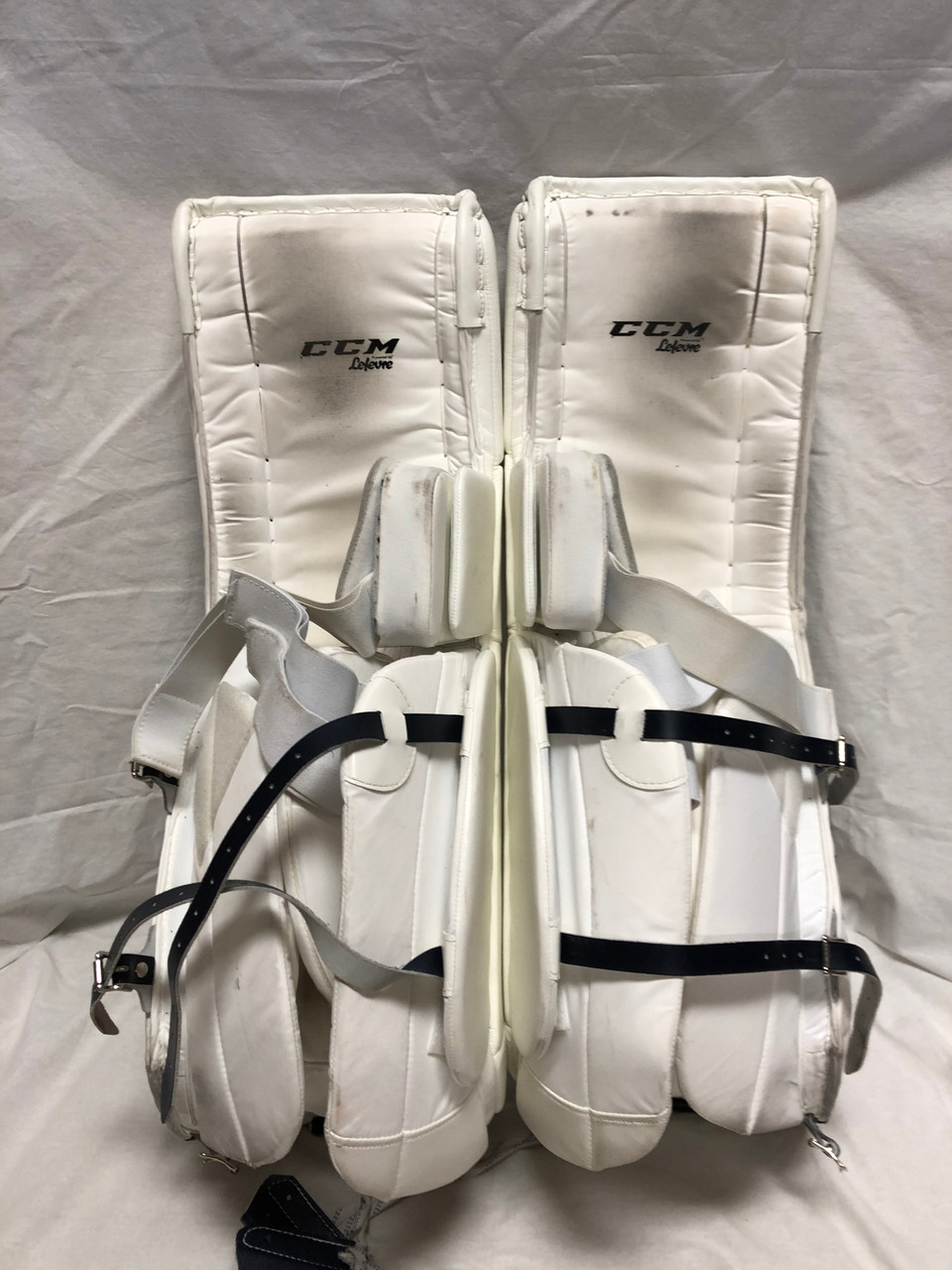 CCM Extreme Flex 4 Pro Goalie Leg Pads - Senior | Pure Goalie