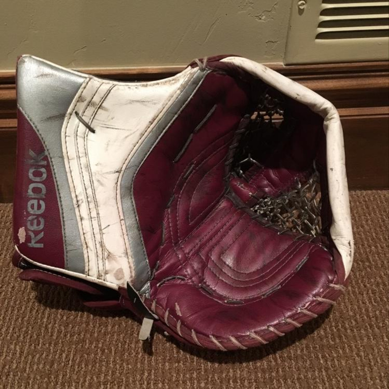 Gran universo Fuera de plazo Monica Van Schubert Pro Return Reebok XLT Glove - Stack The Pads Hockey Sales